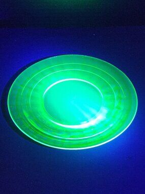 Vintage Anchor Hocking Green "Block Optic" Uranium Glass Plates 8" Set of 3